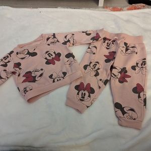 Minnie sweatsuit